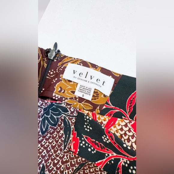 Velvet by Graham and Spencer - Swan Skirt - Size S - Picture 4 of 9